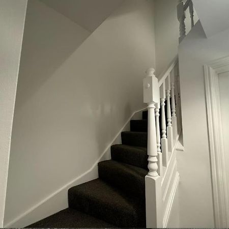 Villa Modern Townhouse - 3 Bed 2.5 Bath 2 Private Gated Parking Wellingborough Exterior foto