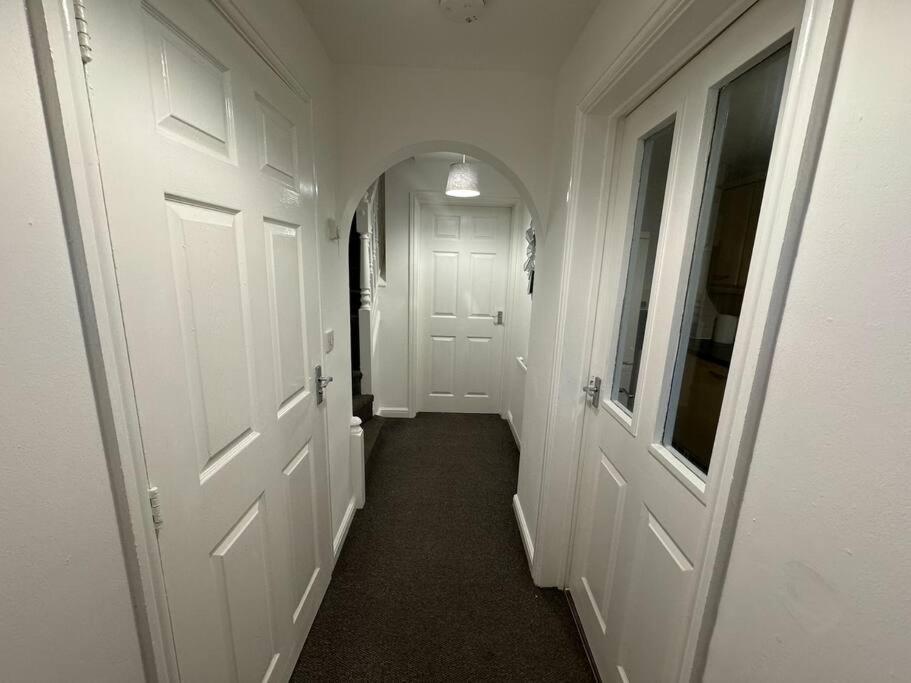 Villa Modern Townhouse - 3 Bed 2.5 Bath 2 Private Gated Parking Wellingborough Exterior foto