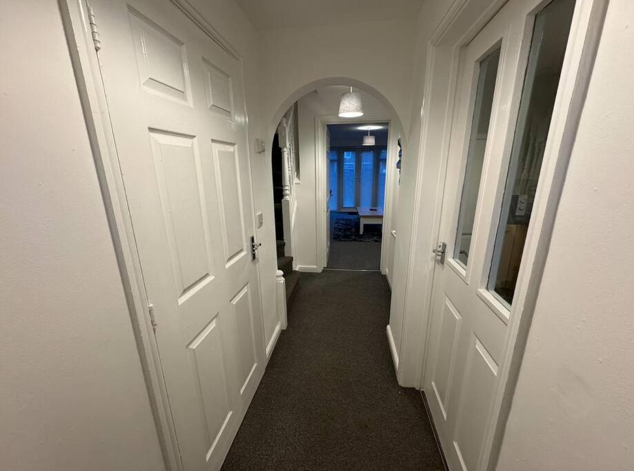 Villa Modern Townhouse - 3 Bed 2.5 Bath 2 Private Gated Parking Wellingborough Exterior foto