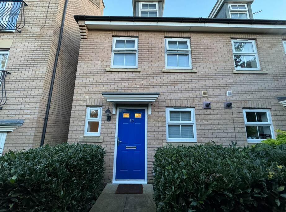 Villa Modern Townhouse - 3 Bed 2.5 Bath 2 Private Gated Parking Wellingborough Exterior foto