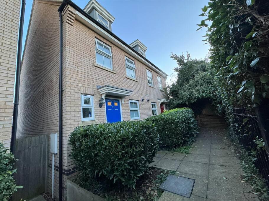 Villa Modern Townhouse - 3 Bed 2.5 Bath 2 Private Gated Parking Wellingborough Exterior foto