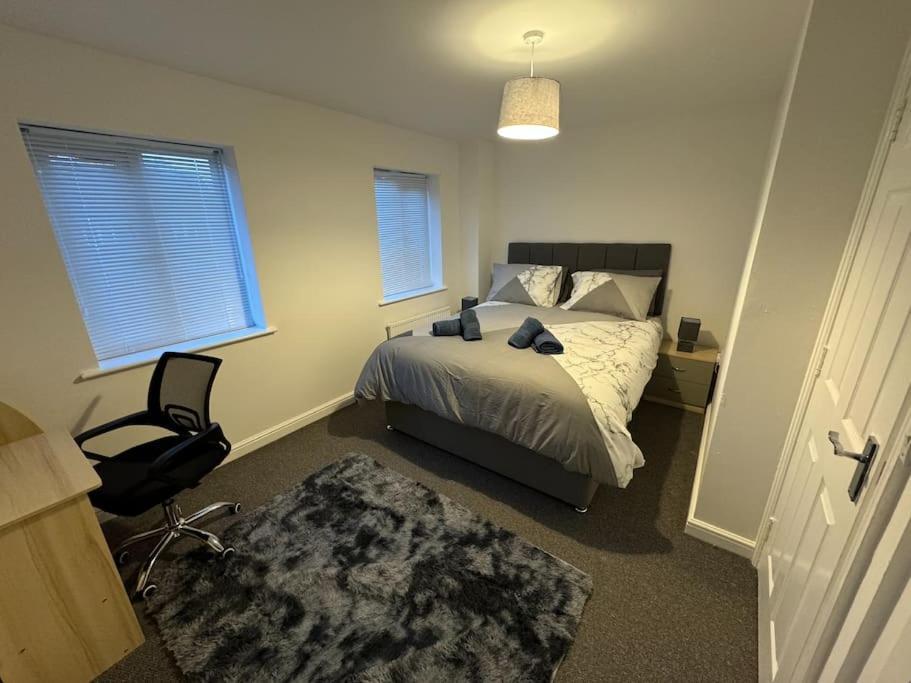 Villa Modern Townhouse - 3 Bed 2.5 Bath 2 Private Gated Parking Wellingborough Exterior foto