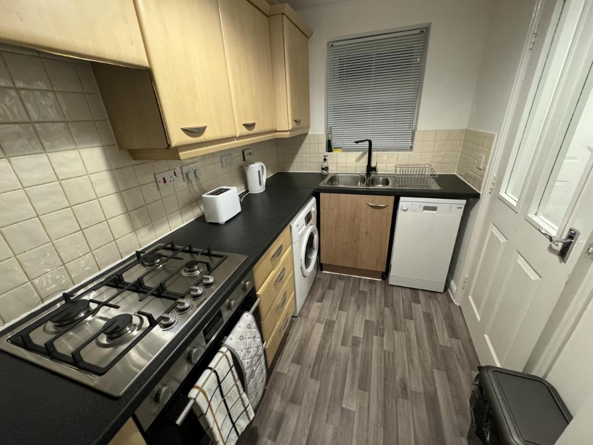 Villa Modern Townhouse - 3 Bed 2.5 Bath 2 Private Gated Parking Wellingborough Exterior foto